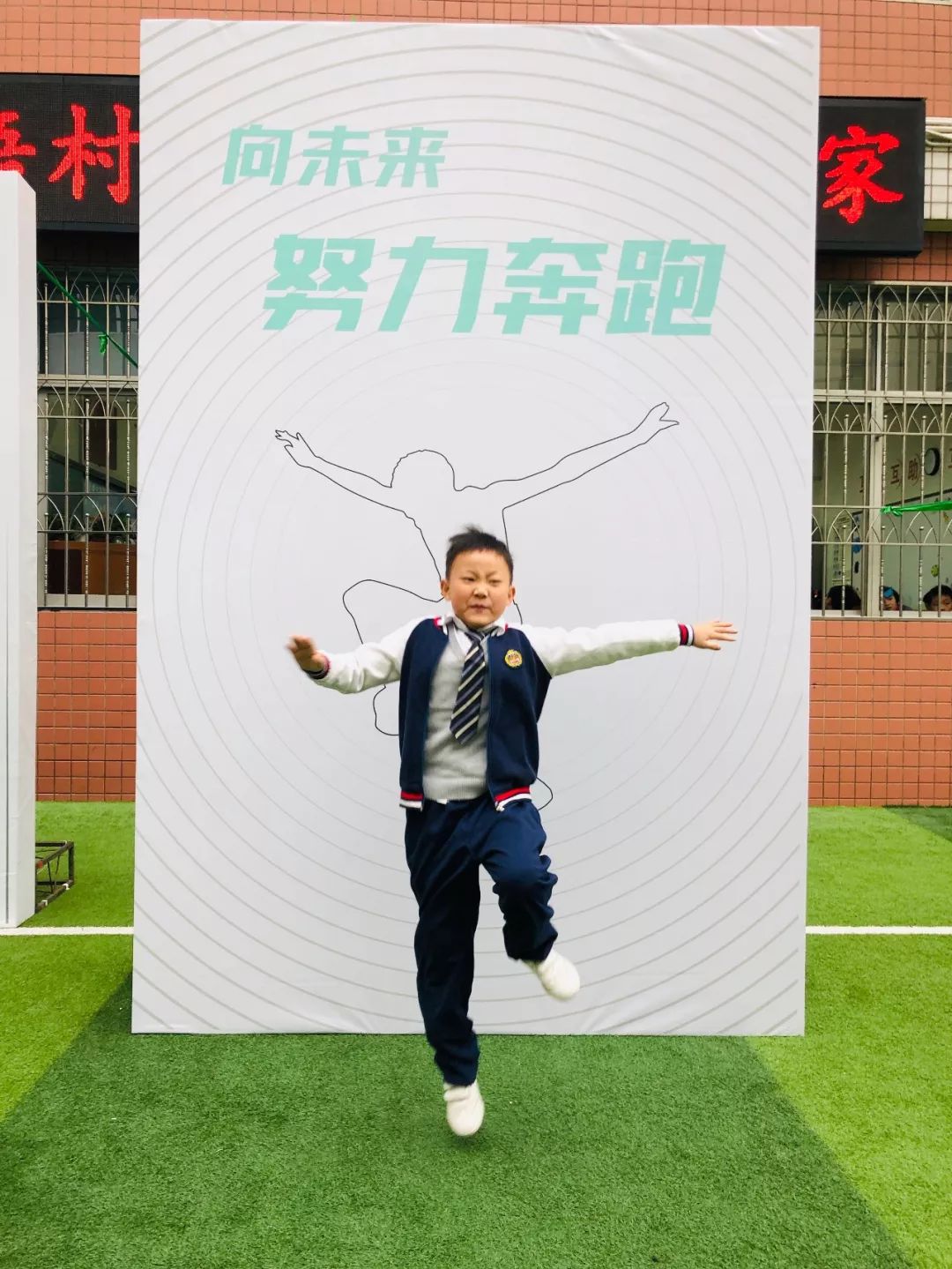 2025世界俱乐部杯赛程-少年英雄崭露头角，挑战欧洲传统豪门，壮志未酬追梦前行！的简单介绍